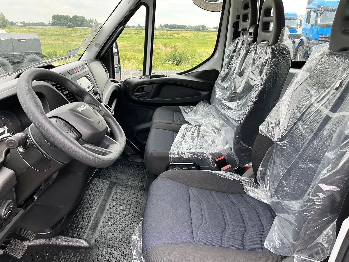 Iveco Daily 70C15VWX 4x4 Midi Bus 7