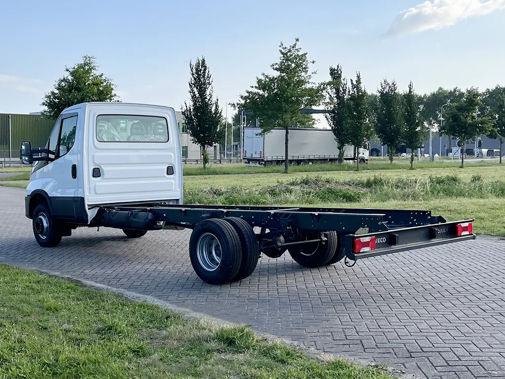 Iveco Daily 70C16H3.0-4350 4x2 Chassis Cabin
