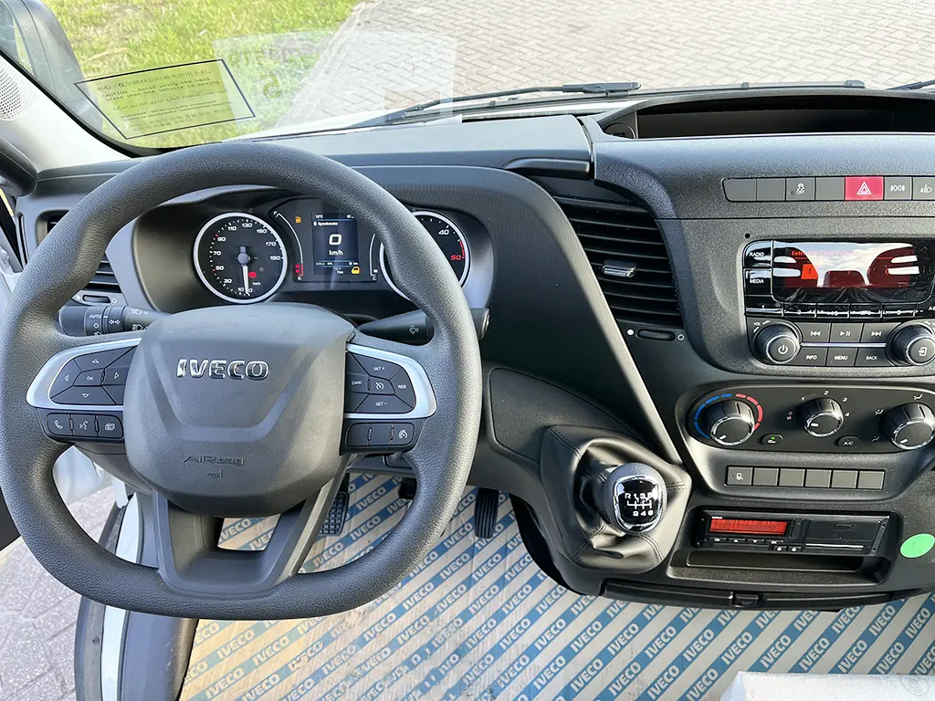 Iveco Daily 70C16H3.0-4350 4x2 Chassis Cabin 9