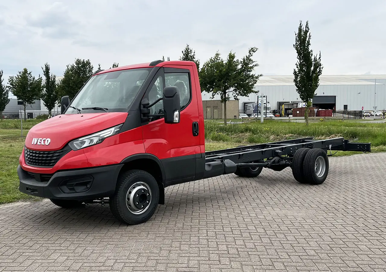 Iveco Daily 70C18H-4750 4x2 Chassis Cabin