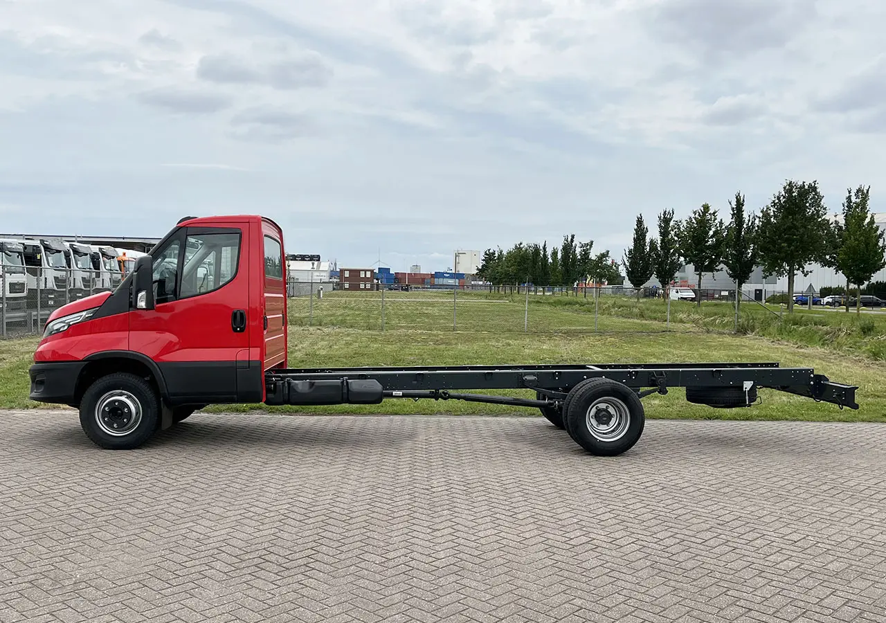 Iveco Daily 70C18H-4750 Châssis Cabine 4x2 2
