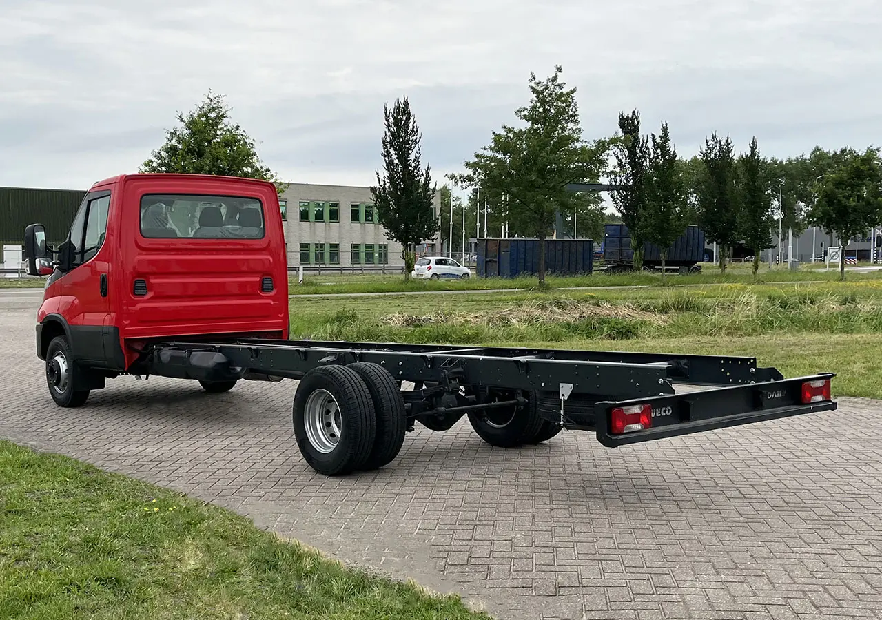 Iveco Daily 70C18H-4750 4x2 Châssis Cabine