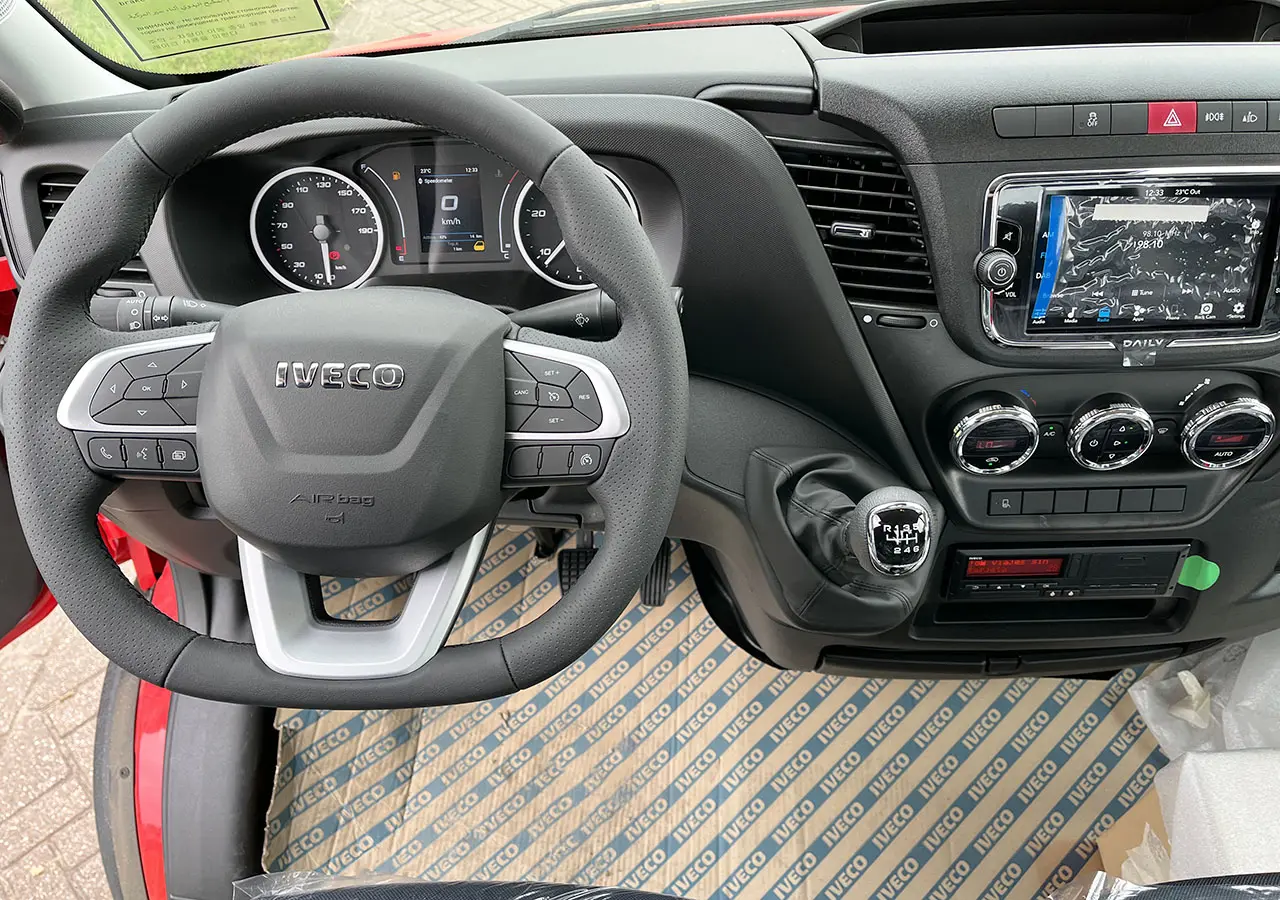 Iveco Daily 70C18H-4750 4x2 Chassis Cabin 9