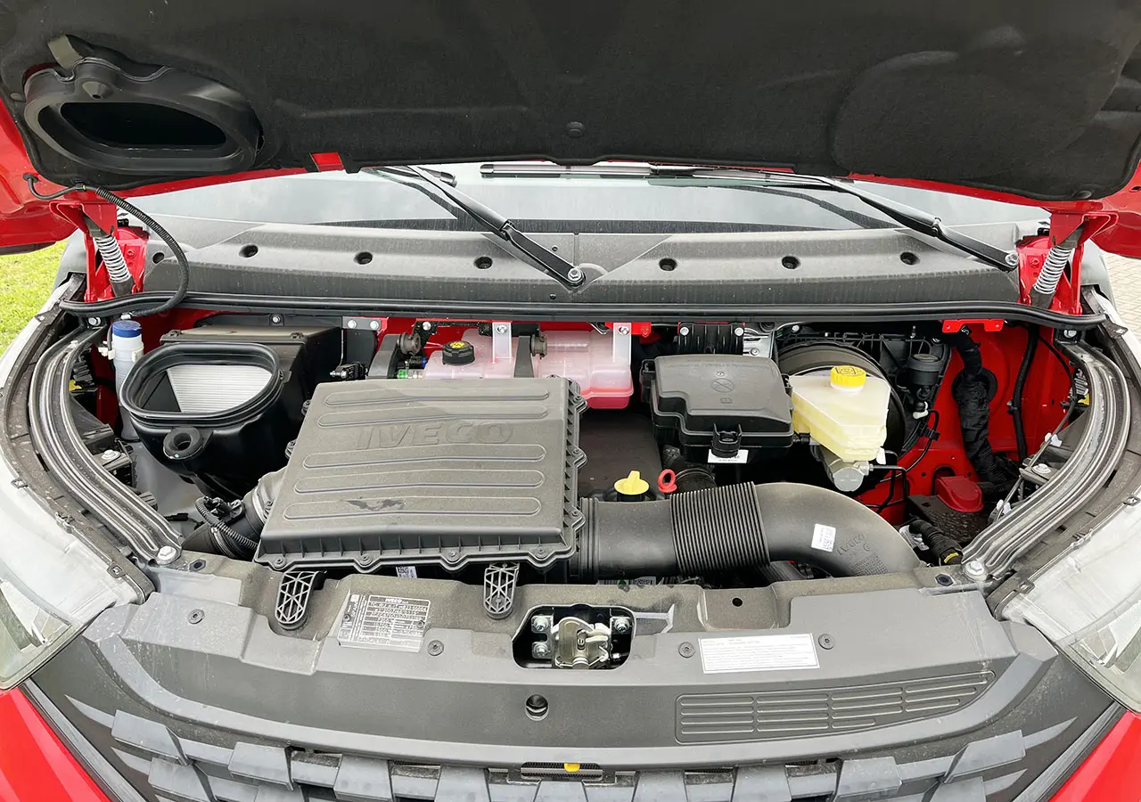 Iveco Daily 70C18H-4750 4x2 Chassis Cabin 11