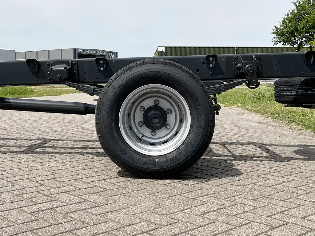 Iveco Daily 70C18H-4750 4x2 Chassis Cabin 12