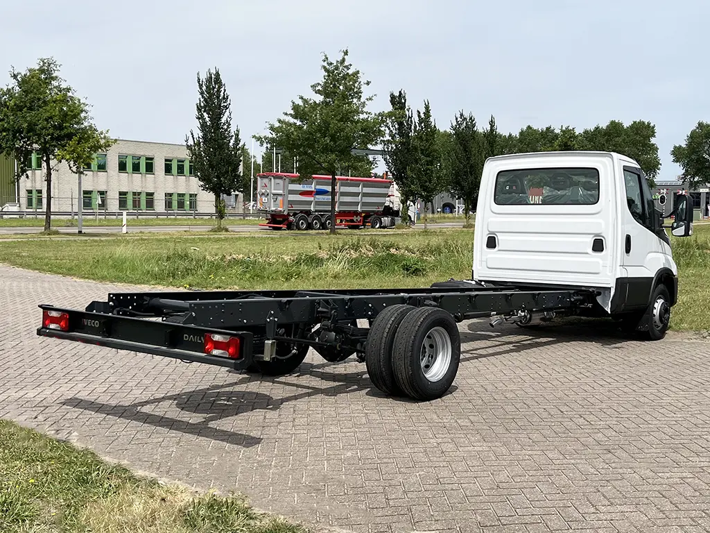 Iveco Daily 70C18H-5100 4x2 Chassis Cabin 6