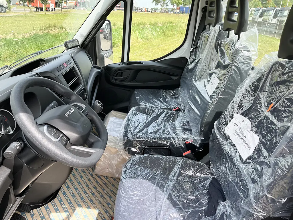 Iveco Daily 70C18H-5100 4x2 Chassis Cabin 7