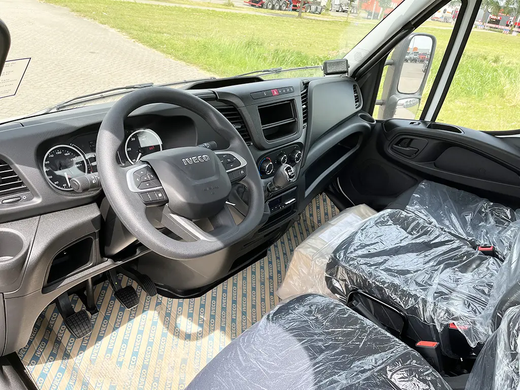 Iveco Daily 70C18H-5100 4x2 Chassis Cabin 8