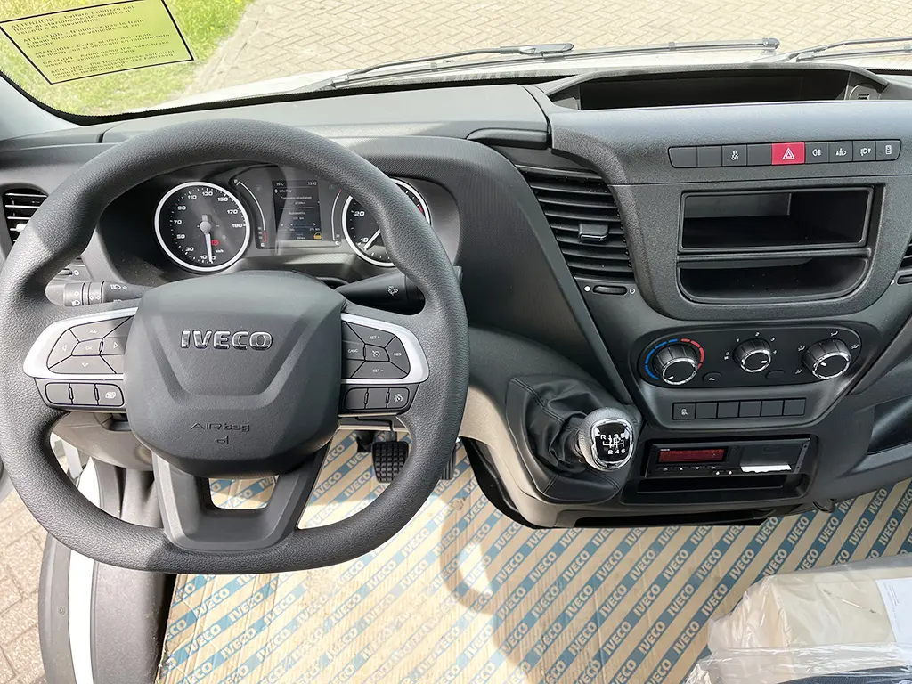 Iveco Daily 70C18H-5100 4x2 Chassis Cabin 9