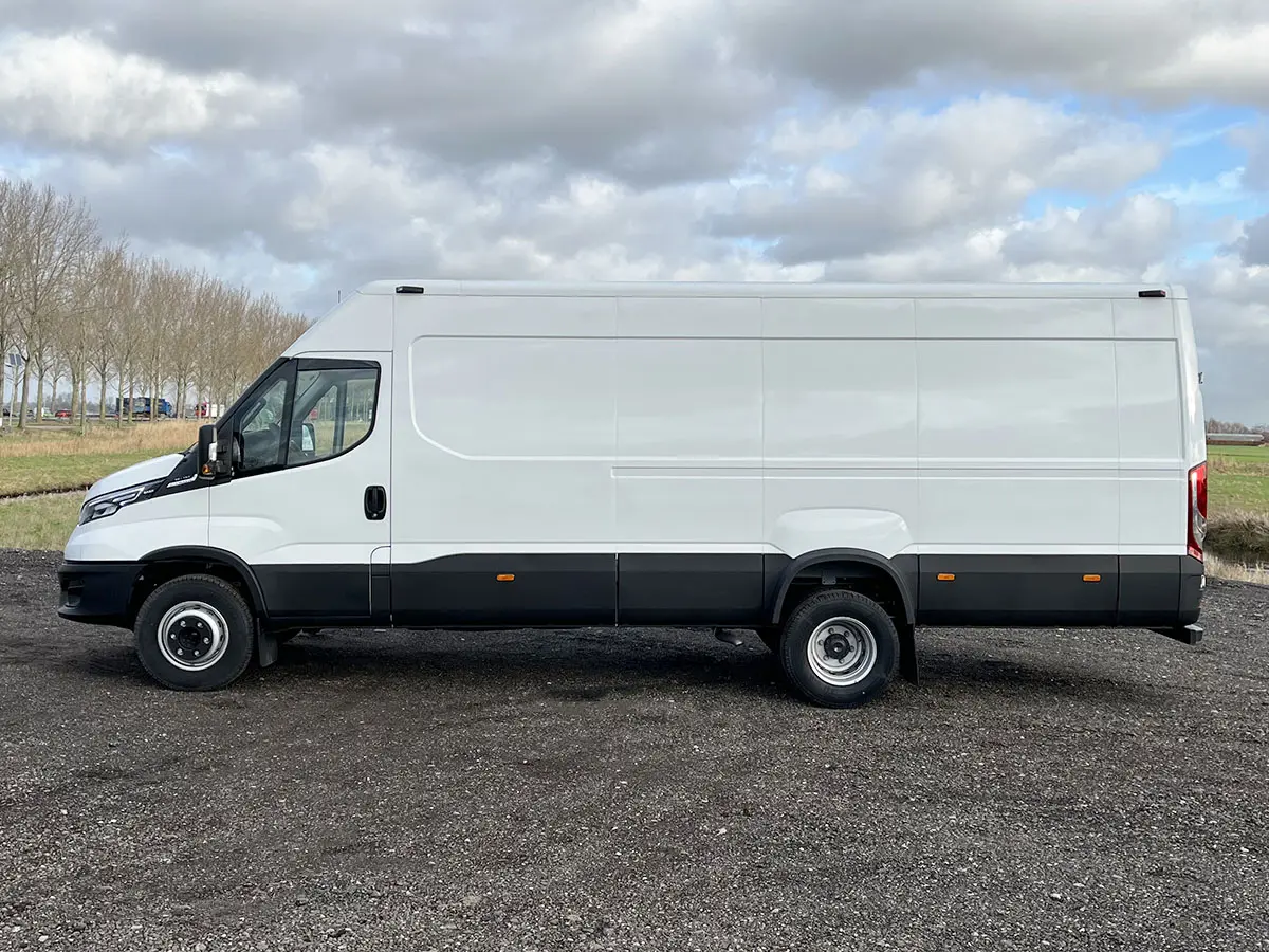 Iveco Daily 70C18HA8 V/P Fourgon 4x2 2
