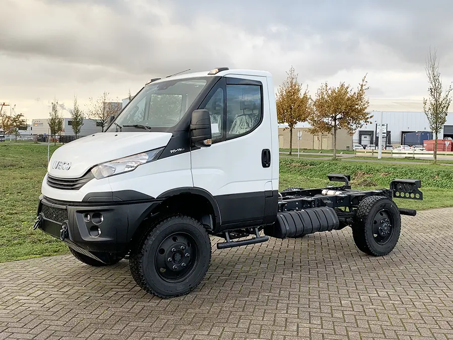 Iveco Daily 70S15WX-3480 4x4 Chassis Cabin 1