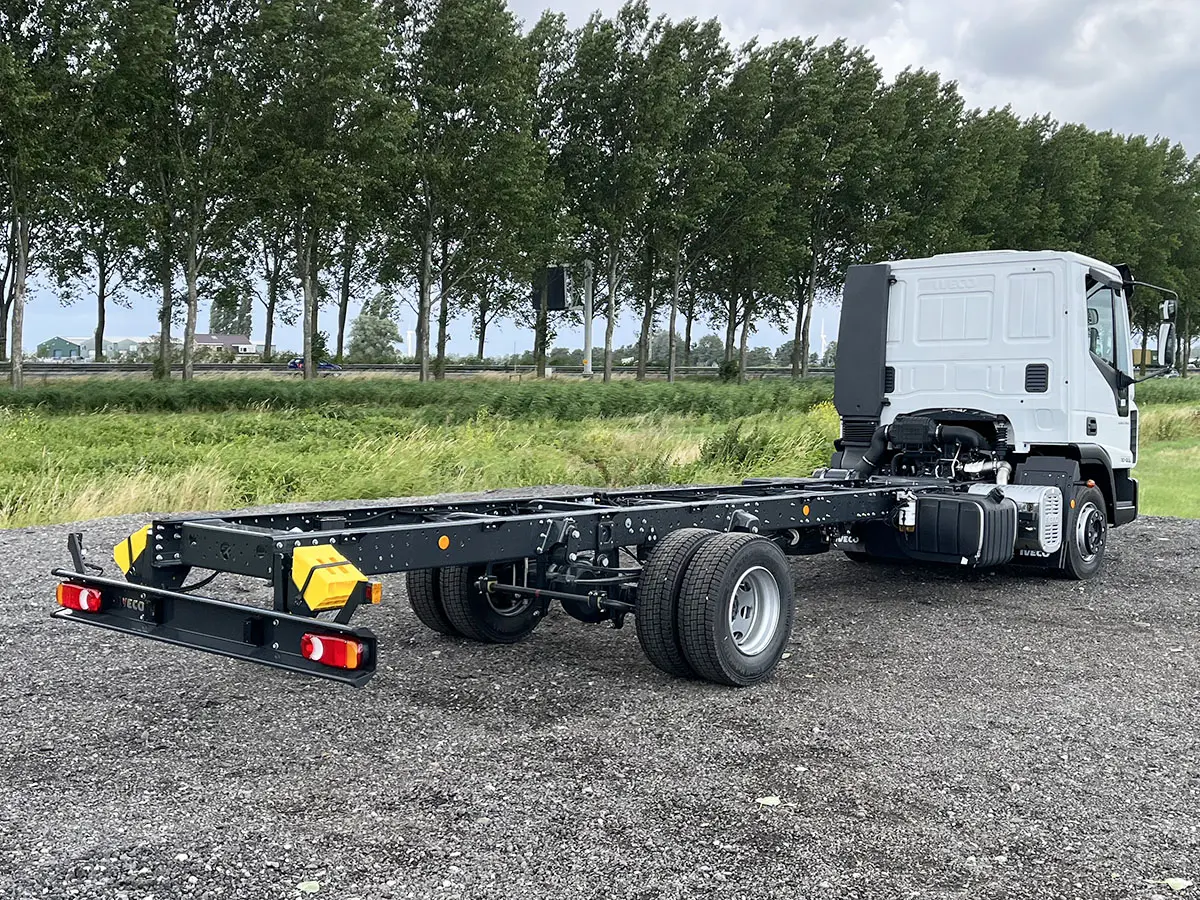 Iveco Eurocargo ML110EL18-4815 4x2 Chassis Cabin 6