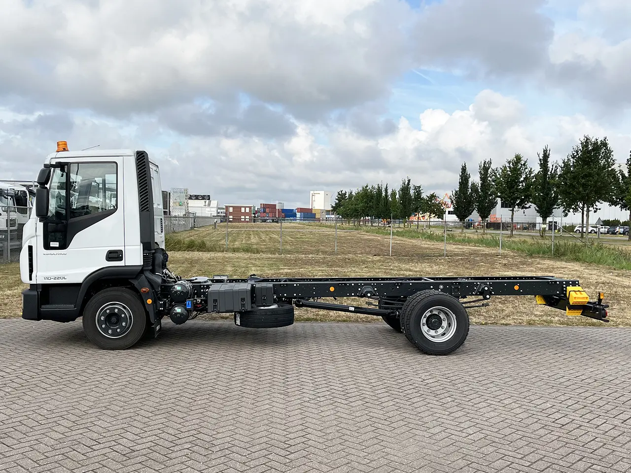 Iveco Eurocargo ML110EL22-4185 4x2 Chassis Cabin