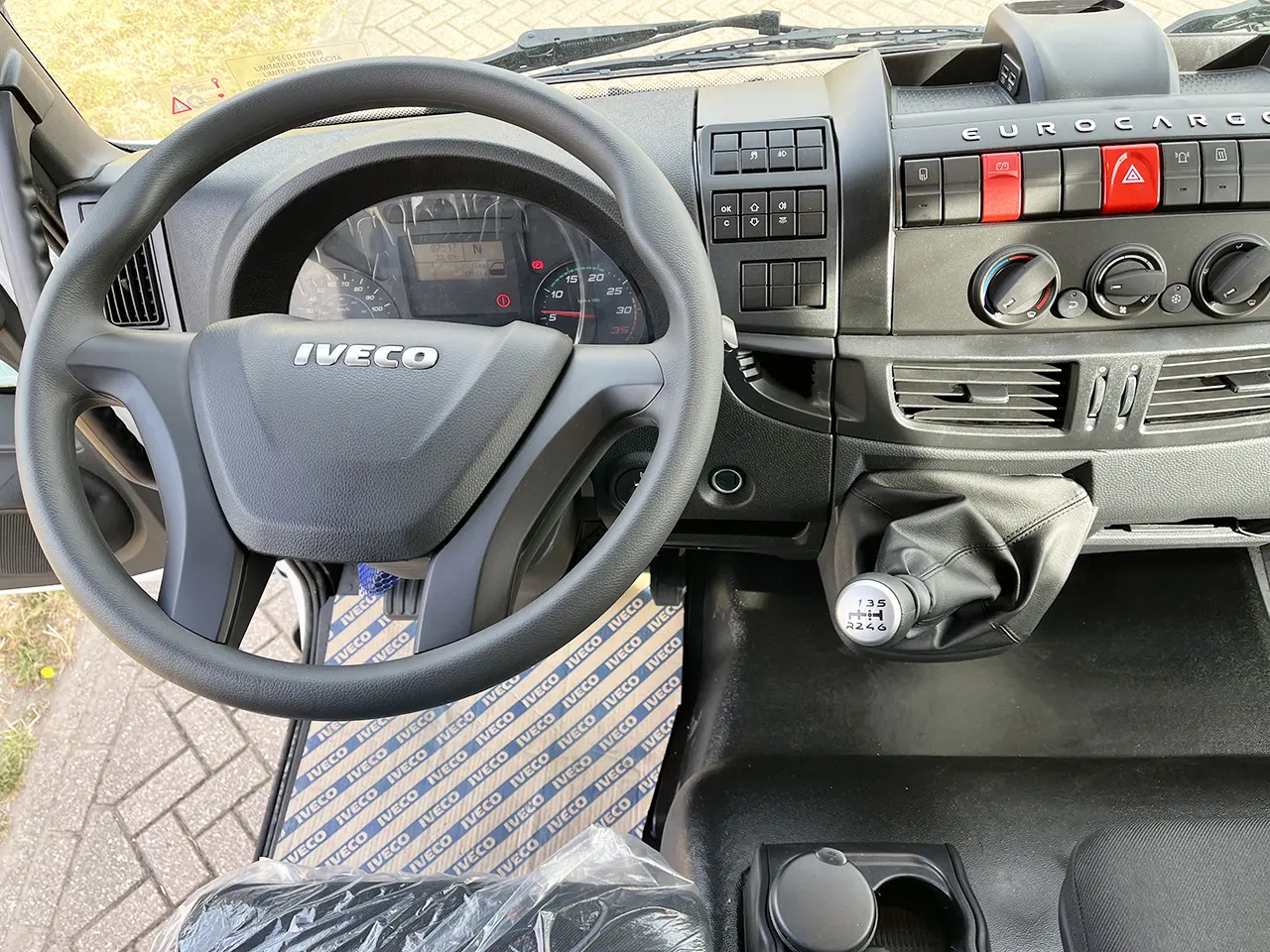 Iveco Eurocargo ML110EL22-4185 Chassis Cabin 4x2 9