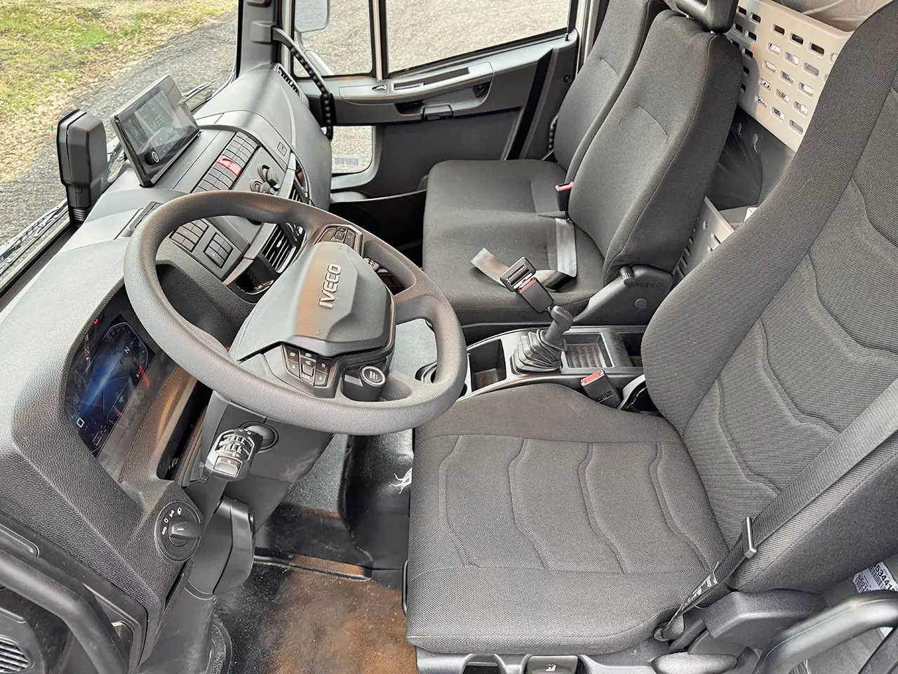 Iveco Eurocargo ML120E22 4x2 Refrigerated Box Truck 8