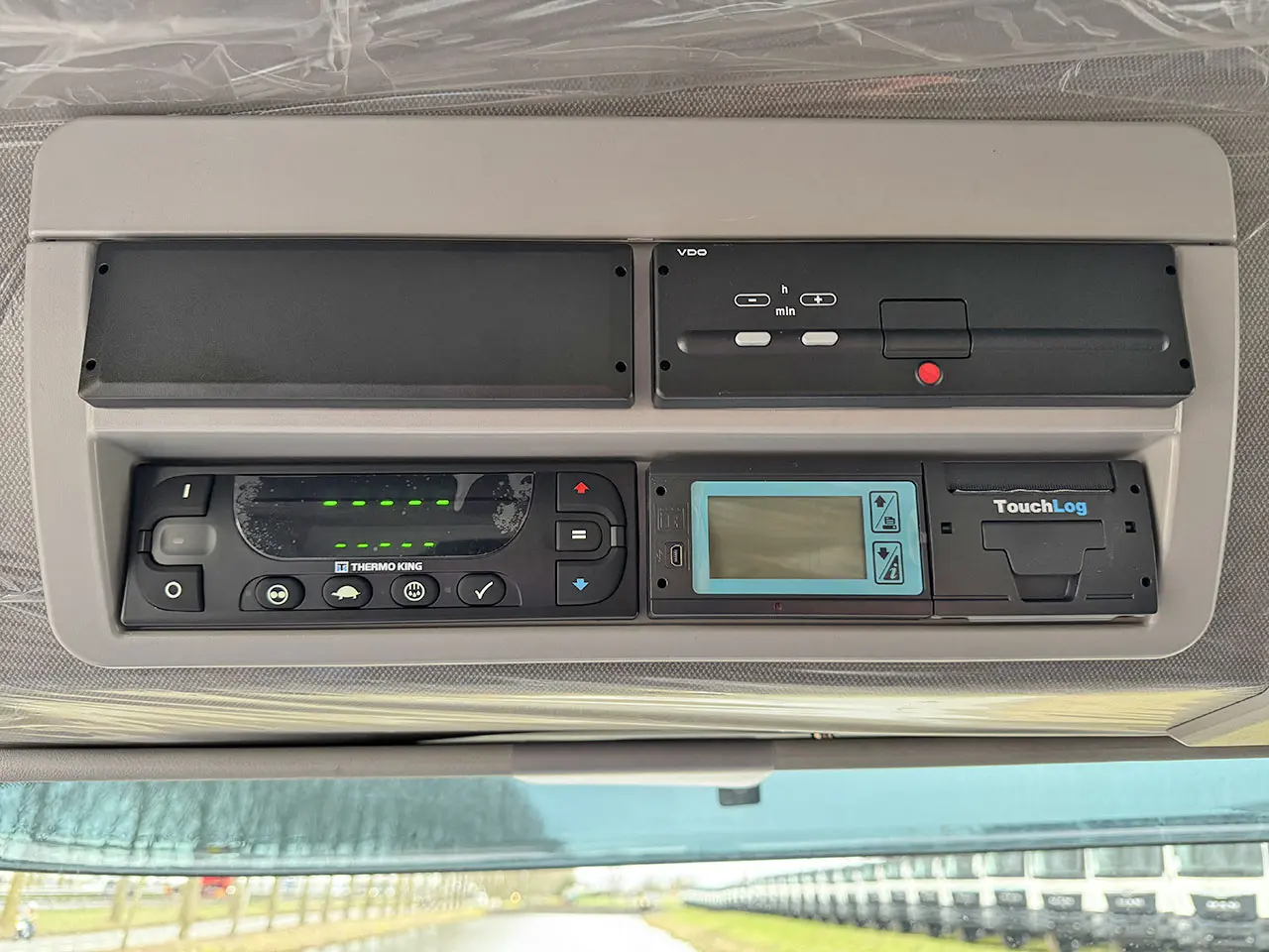 Iveco Eurocargo ML120E22 4x2 Refrigerated Box Truck 11