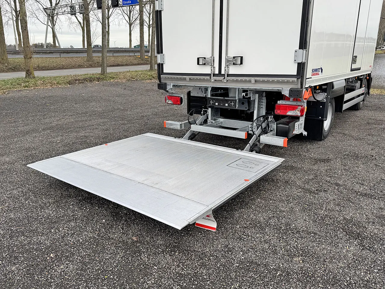 Iveco Eurocargo ML120E22 Véhicule frigorifique 4x2 16