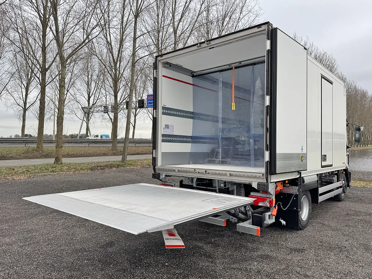 Iveco Eurocargo ML120E22 Véhicule frigorifique 4x2 18
