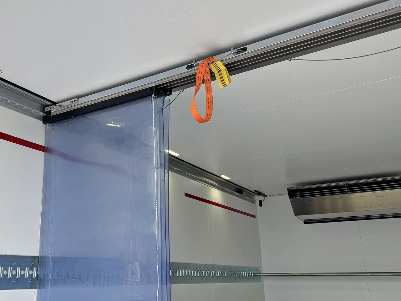 Iveco Eurocargo ML120E22 4x2 Refrigerated Box Truck 22