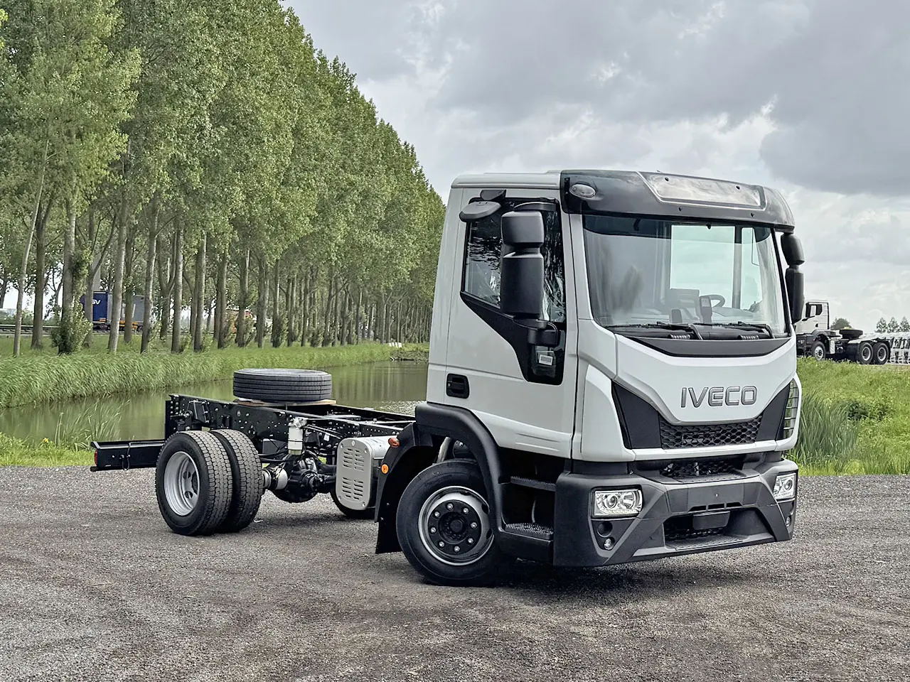 Iveco Eurocargo ML120E25-3105 AT Chassis Cabin 4x2 4