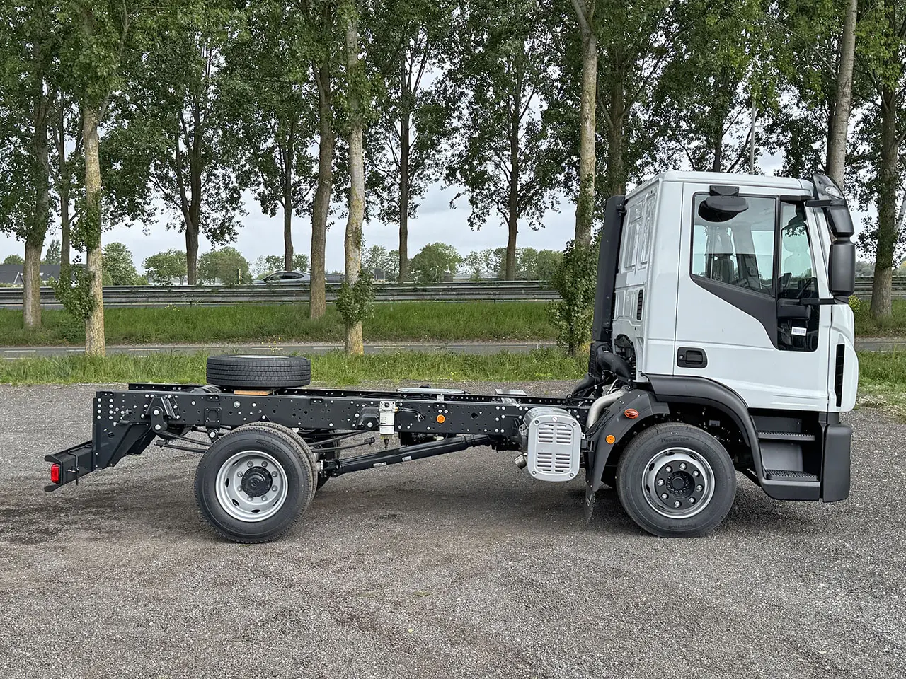 Iveco Eurocargo ML120E25-3105 AT Chassis Cabin 4x2 5