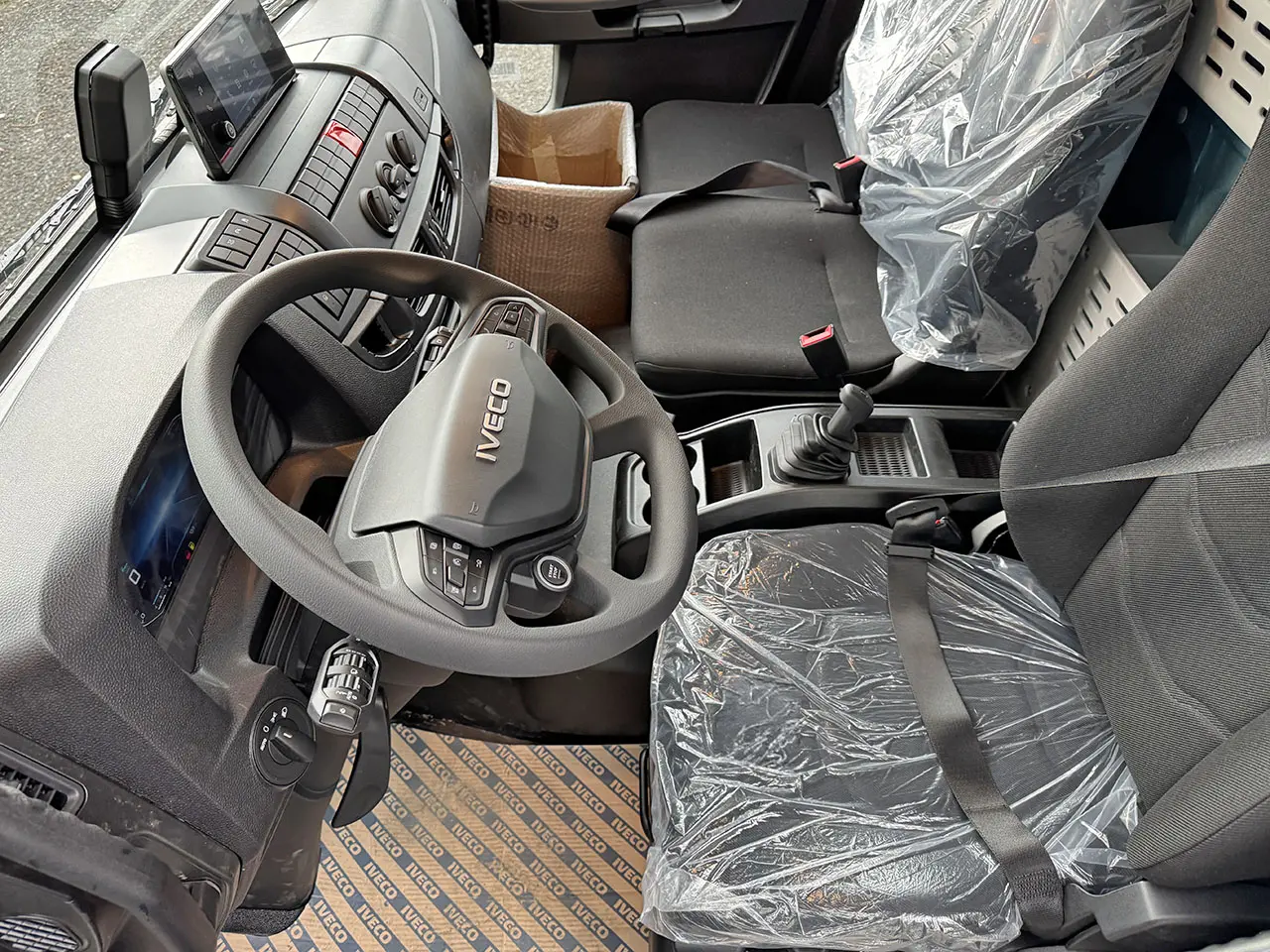 Iveco Eurocargo ML120E25-3105 AT Chassis Cabin 4x2 8