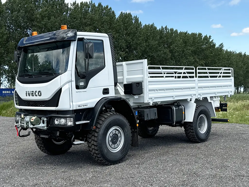Iveco Eurocargo ML150E24WS 4x4 Flatbed with sides 1