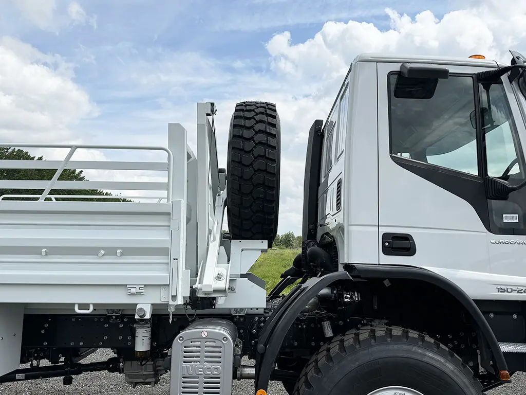 Iveco Eurocargo ML150E24WS Flatbed with sides 4x4 12