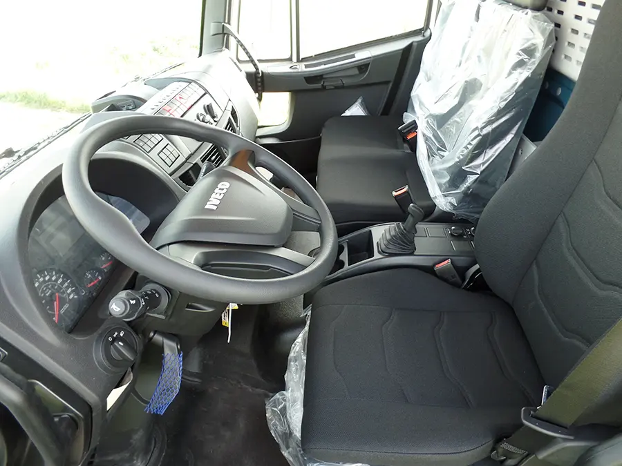 Iveco Eurocargo ML150E24WS Camion citerne à carburant 4x4 7