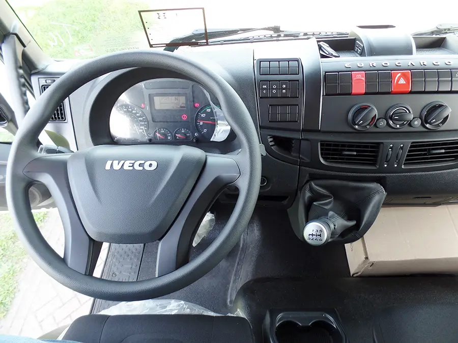 Iveco Eurocargo ML150E24WS Camion citerne à carburant 4x4 9