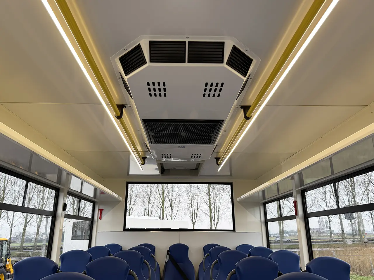 Iveco Eurocargo ML150E24WS 4x4 Midi Bus 17