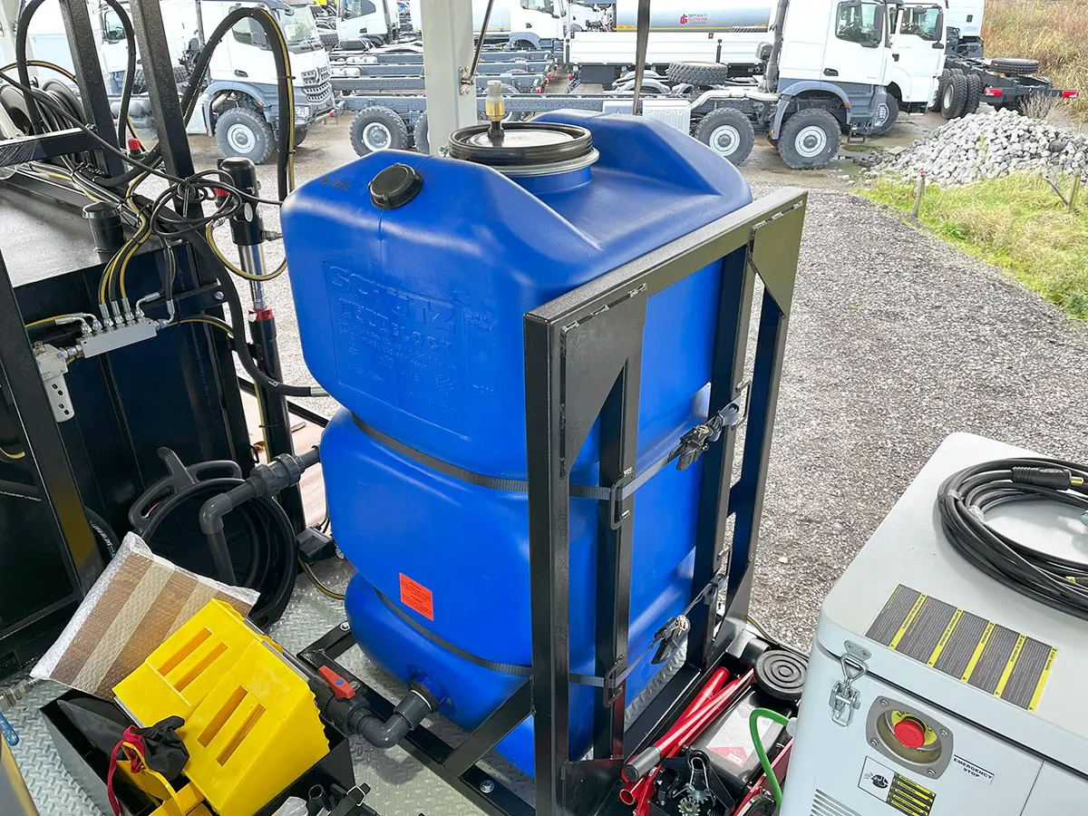 Iveco Eurocargo ML150E24WS 4x4 Service Truck 18