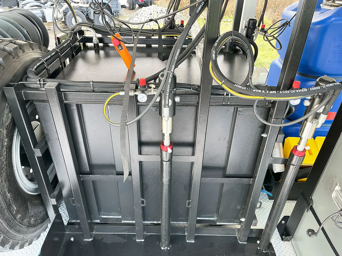 Iveco Eurocargo ML150E24WS 4x4 Service Truck 21