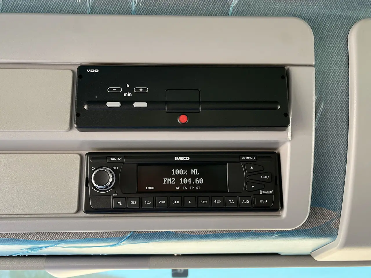 Iveco Eurocargo ML150E24WS Caisse bâchée 4x4 10