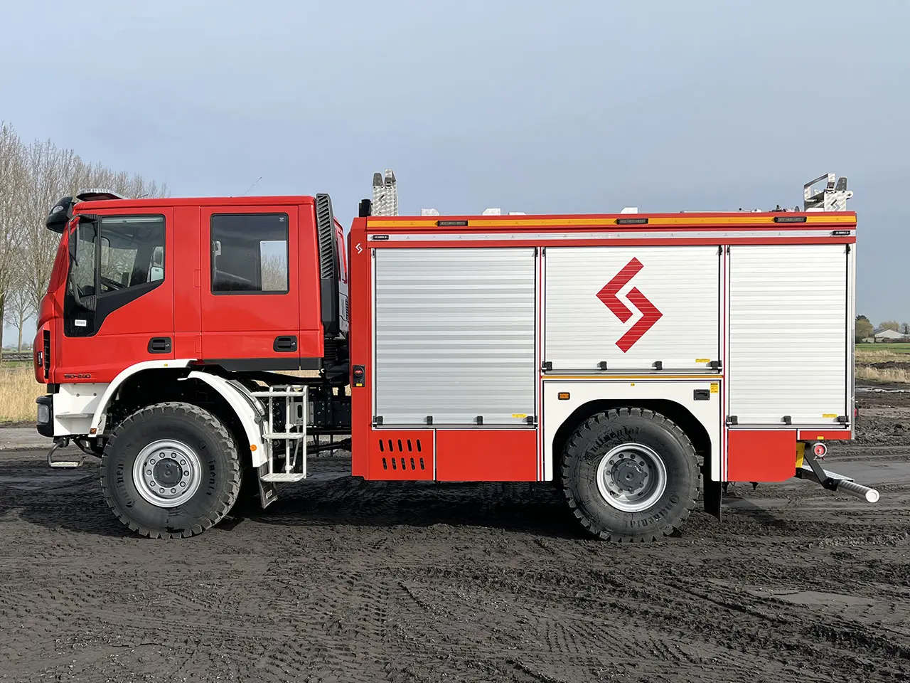 Iveco Eurocargo ML150E24WS AT CC Fire Fighter Truck 4x4 2