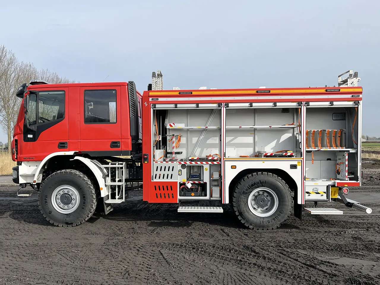 Iveco Eurocargo ML150E24WS AT CC Fire Fighter Truck 4x4 18