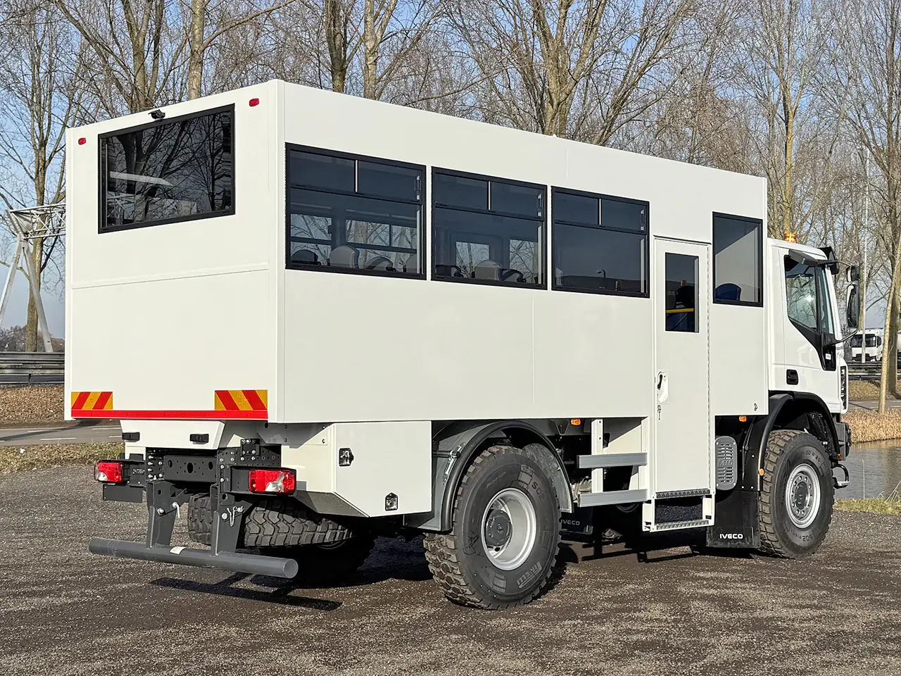 Iveco Eurocargo ML150E25WS 4x4 Midi Bus 2