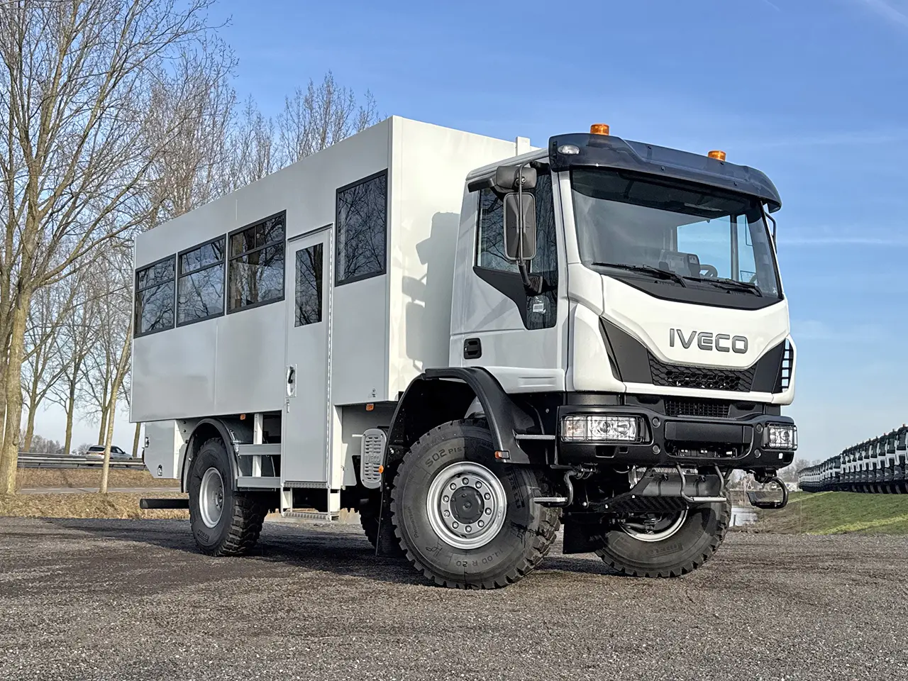 Iveco Eurocargo ML150E25WS Midi Bus 4x4 4