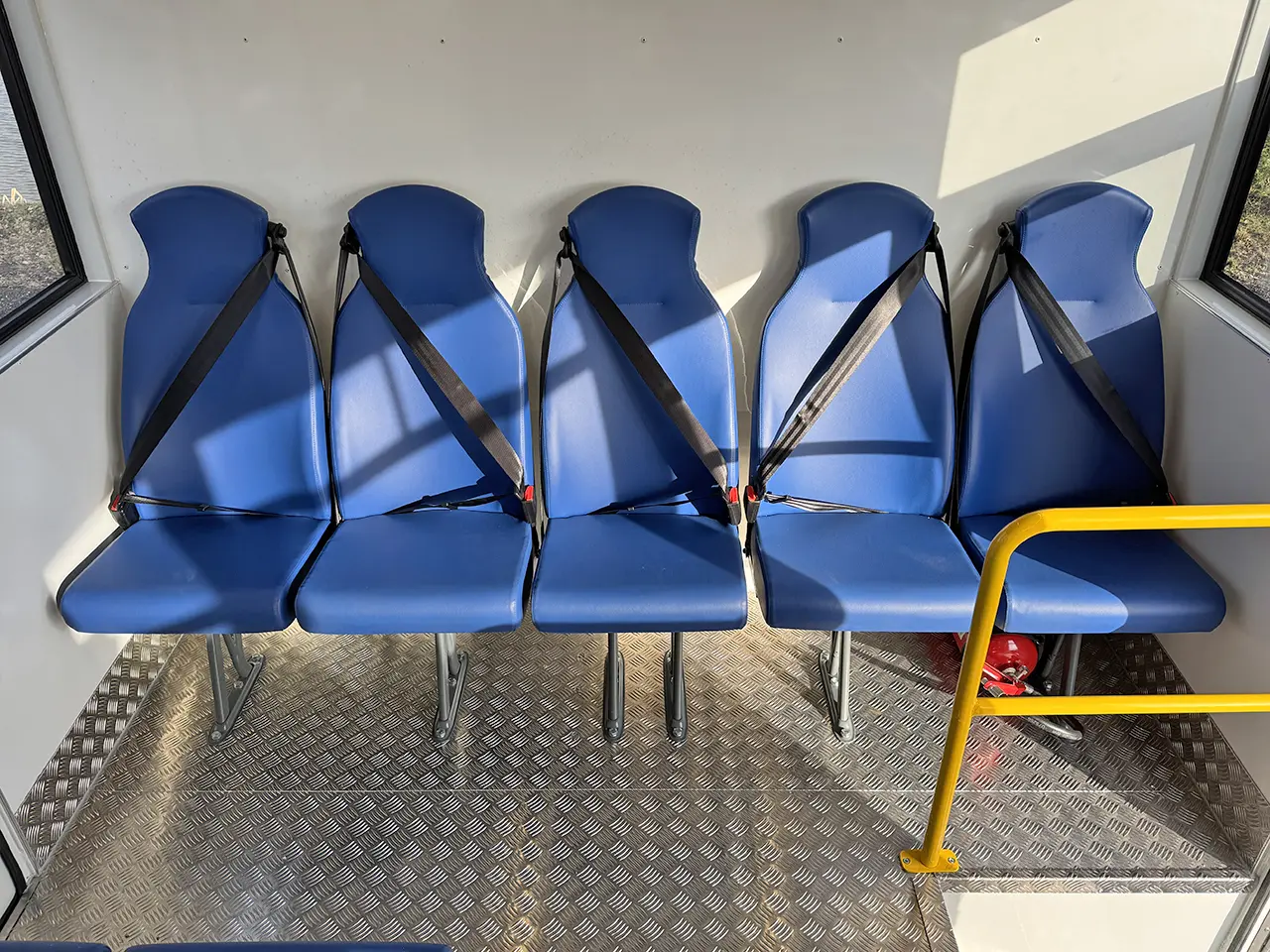 Iveco Eurocargo ML150E25WS 4x4 Midi Bus 17