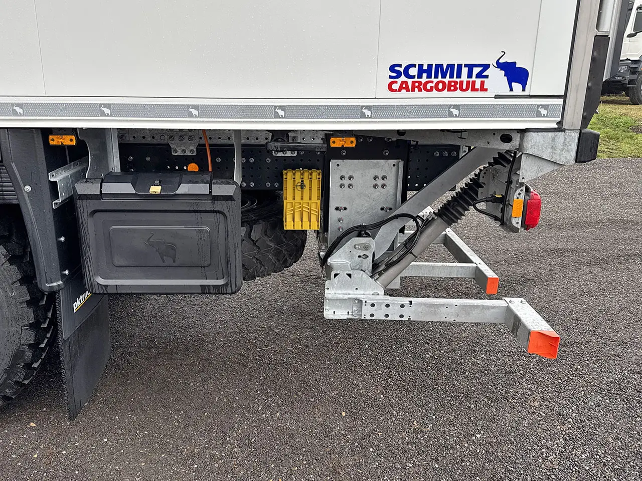 Iveco Eurocargo ML150E25WS 4x4 Refrigerated Box Truck 11