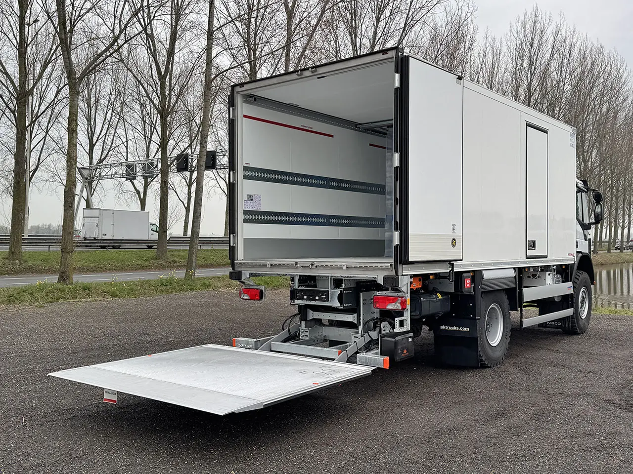 Iveco Eurocargo ML150E25WS 4x4 Refrigerated Box Truck 15