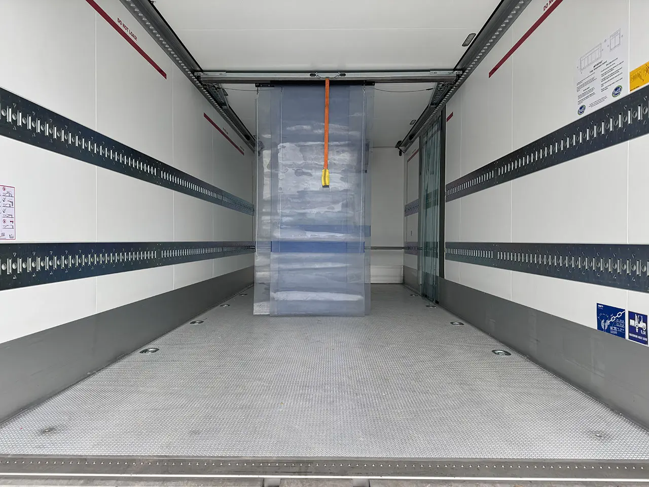 Iveco Eurocargo ML150E25WS 4x4 Refrigerated Box Truck 17