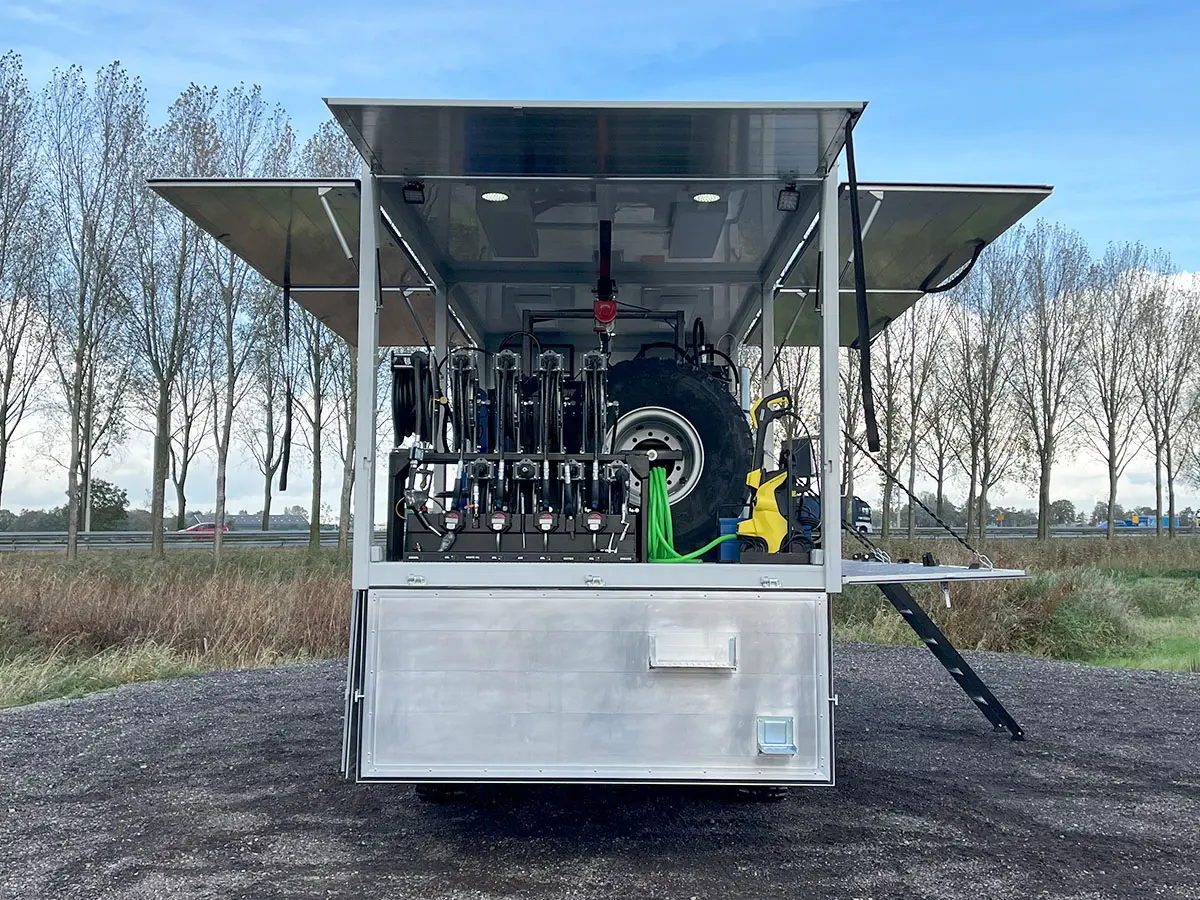 Iveco Eurocargo ML150E25WS 4x4 Camion atelier mobile 12