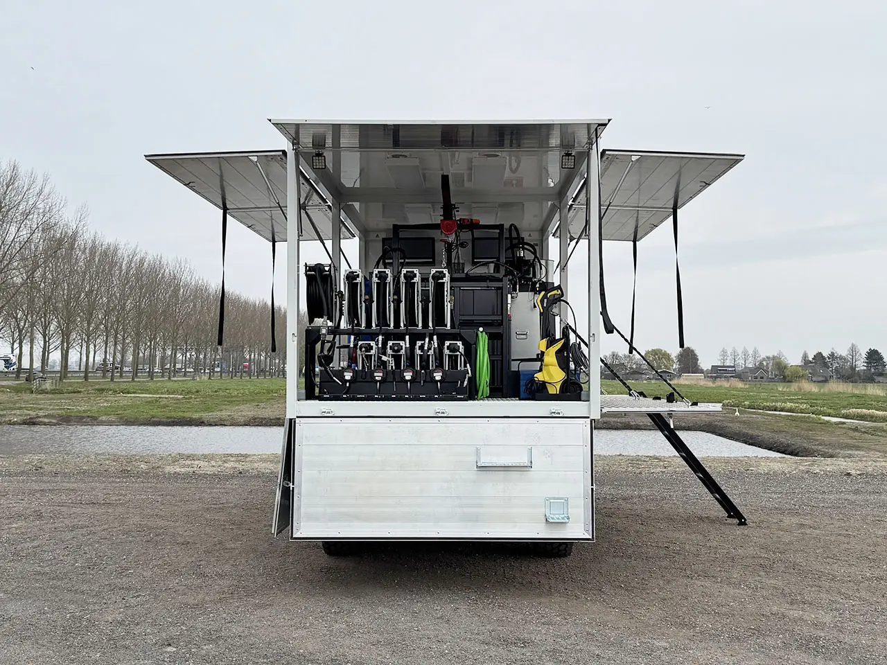 Iveco Eurocargo ML150E25WS Camion atelier mobile 4x4 14