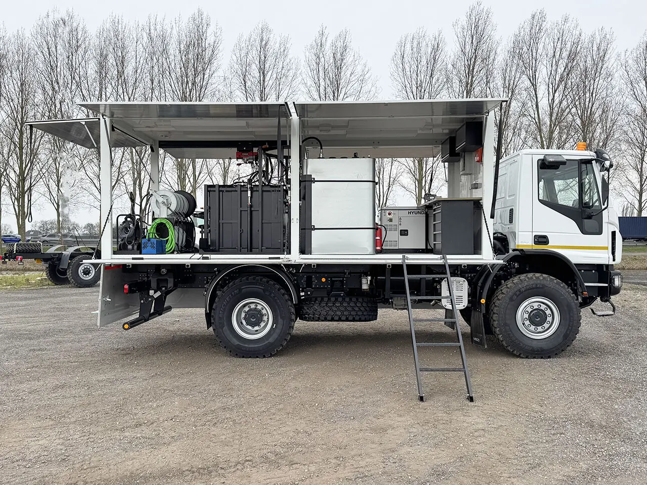 Iveco Eurocargo ML150E25WS 4x4 Camion atelier mobile 16