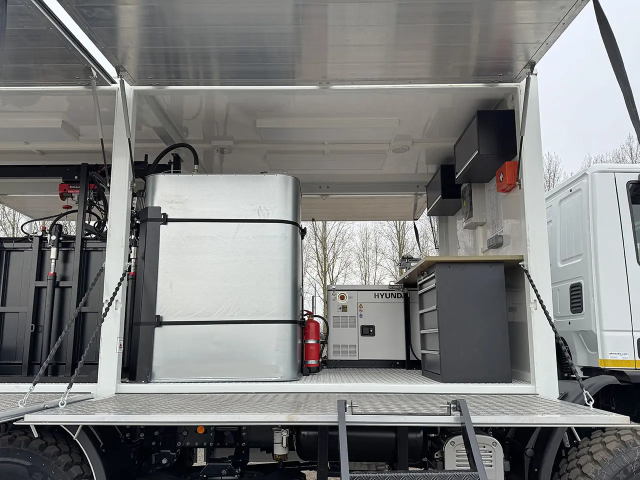 Iveco Eurocargo ML150E25WS 4x4 Camion atelier mobile 18