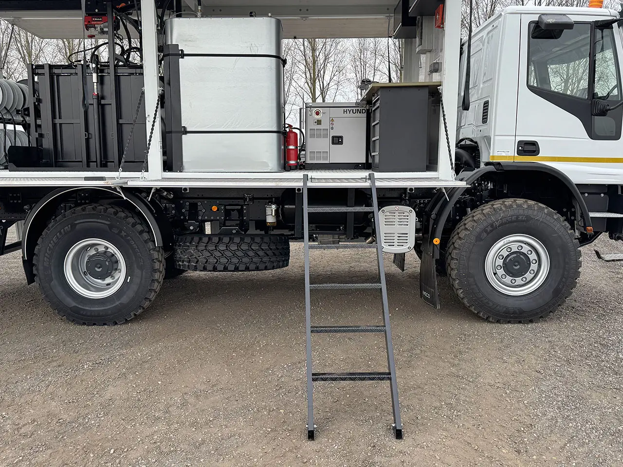 Iveco Eurocargo ML150E25WS 4x4 Camion atelier mobile 19