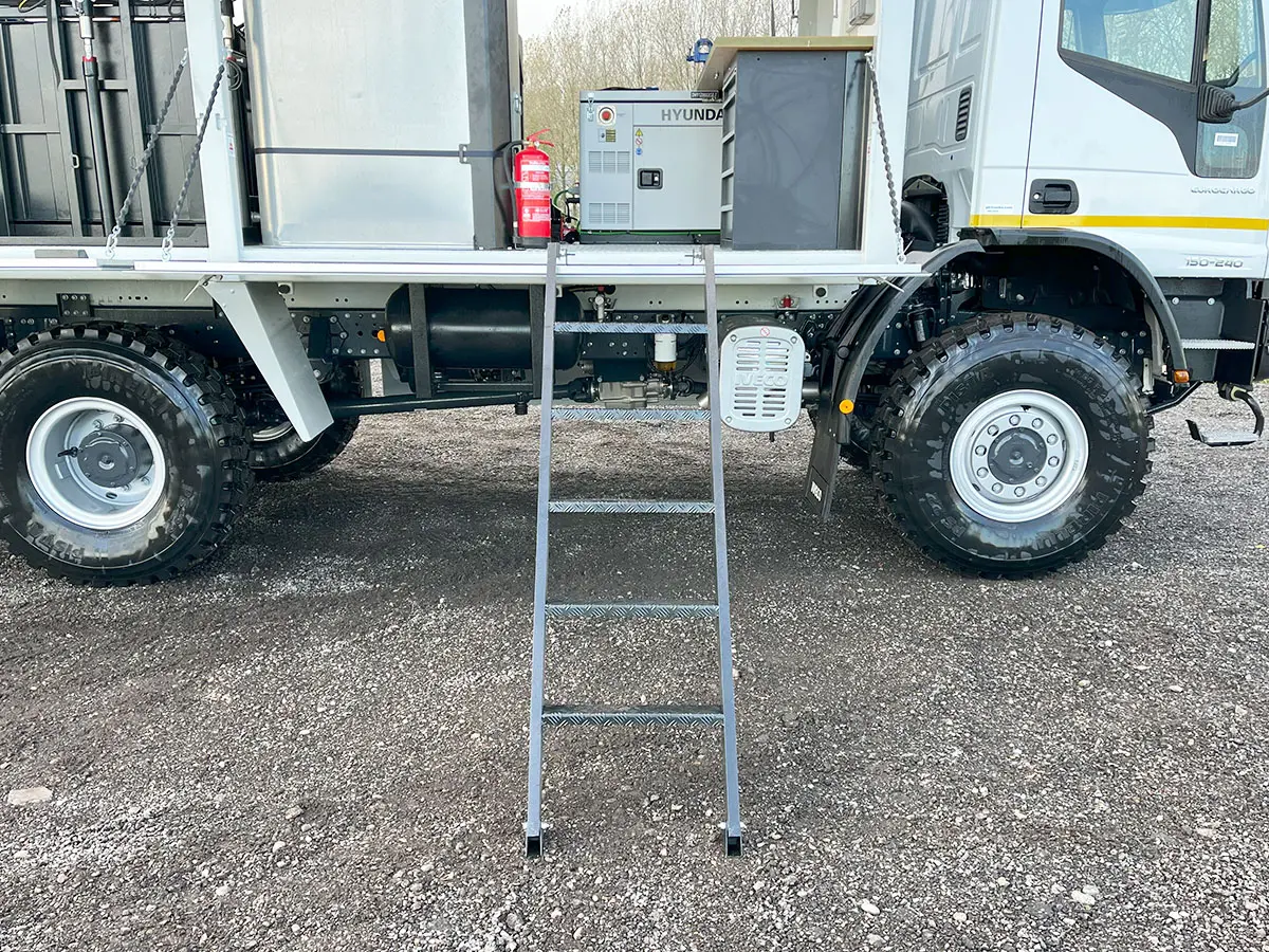 Iveco Eurocargo ML150E25WS 4x4 Service Truck 15