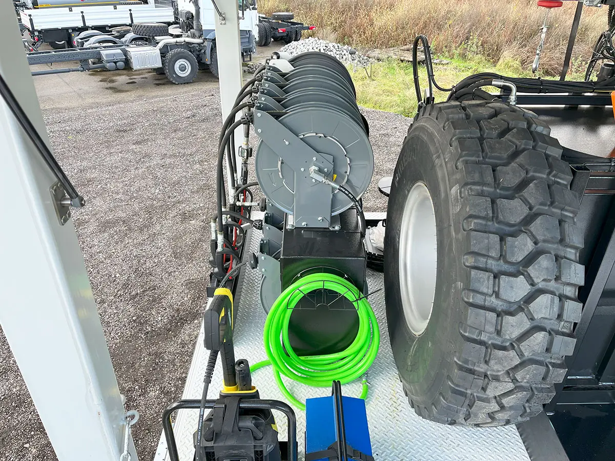 Iveco Eurocargo ML150E25WS 4x4 Camion atelier mobile 23