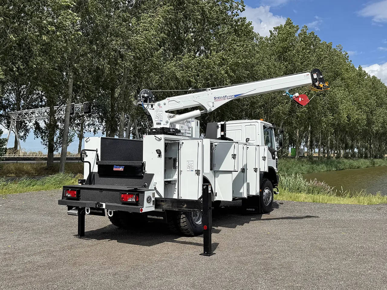 Iveco Eurocargo ML150E25WS Service Truck 4x4 28
